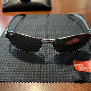 RAY BAN POLARIZED SUNGLASSES GUN METAL FINISH WITH FLEXIBLE BEND